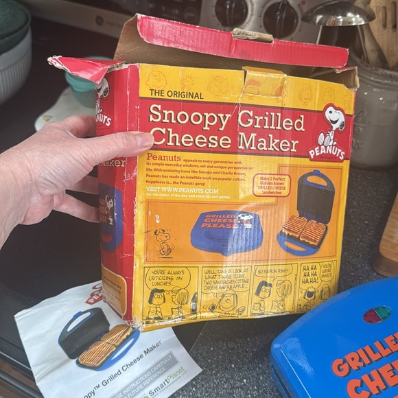 Snoopy Grilled Cheese Maker with box & directions - Picture 9 of 10